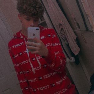 Meet your Posher, Dylan